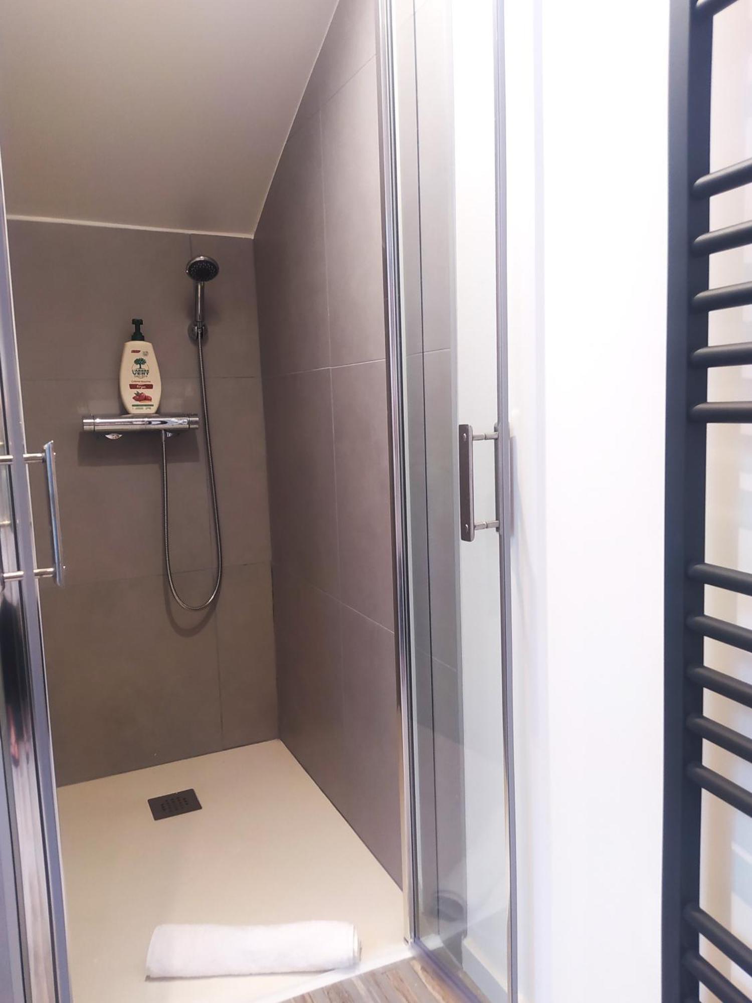 Suite Mansardee Independante, 25Min Lyon-Villefranche Chazay-d'Azergues Eksteriør billede